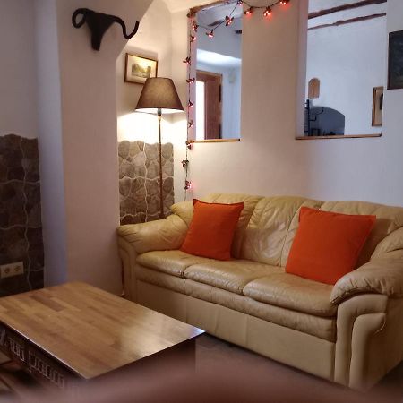 Casa En La Plaza, Hinojares - Ideal For Exploring The Area Exteriör bild